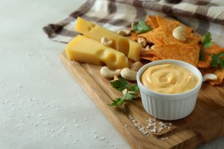 Соус сирний