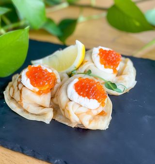 Млинці з Червоною ікрою та сиром Філадельфія (3 шт)