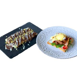 Тост з беконом+Дубайські млинці (190г/2шт)