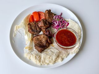 Шашлик з телячої вирізки (300/50г)