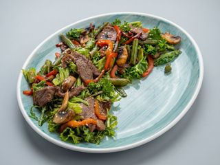 Теплий з телятиною (220г)