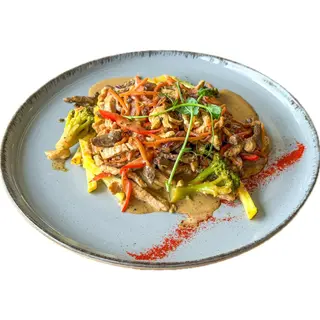 Три види мяса з овочами та картоплею фрі (380г)