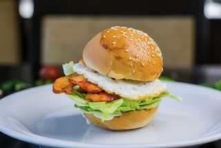 Бургер "Цезар" (220г)