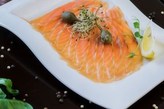 Лосось слабосолений (100/25г)