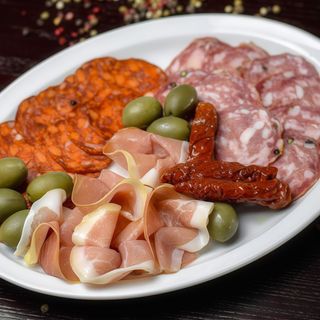 М’ясне плато (280г)                                                 