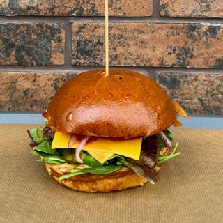 БУРГЕР З КУРЯЧИМ СТЕЙКОМ (350г)