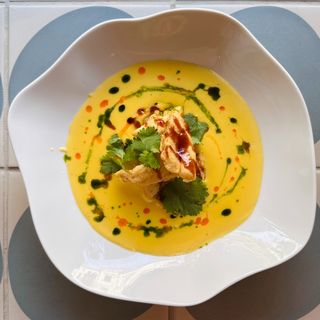 Сирно-кукурудзяний крем-суп з хрусткими кальмарами