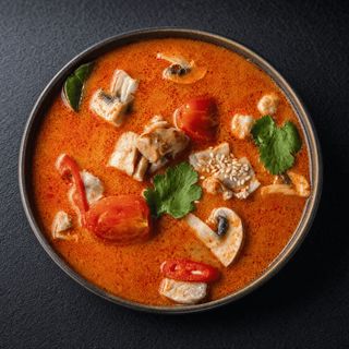 Том ям на кокосовому молоці з куркою (400/100 г)