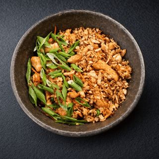 Японський фрайд райс з куркою (380 г)