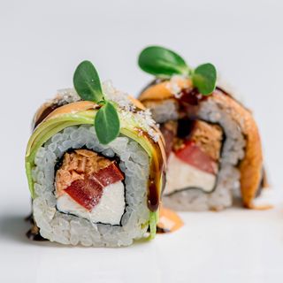 Рол Нікібі Авокадо (8шт/300г)