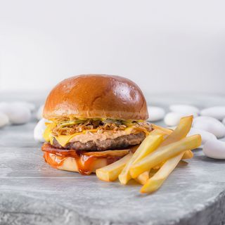 BBQ Бургер з картоплею (450г)