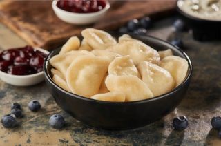 Вареники з солодким сиром (230/20г)