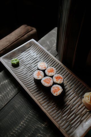 Рол Саке макі (130г)