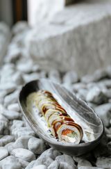 Зелений Дракон з лососем (280г)