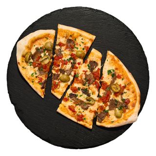 Піца з бріскетом та овочевою сальсою (260г)