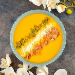 Гарбузовий крем-суп з хамоном (390г)