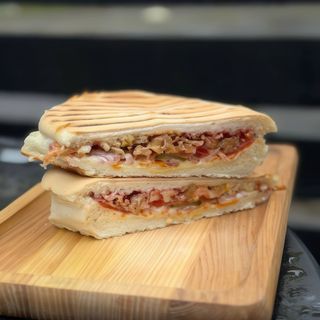 Паніні з Рваною свининою (300г)