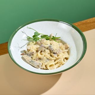 Паста з куркою та білими грибами (300г)