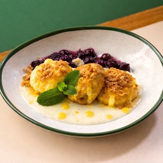 Сирники з вишнею та лимонним курдом (200г)