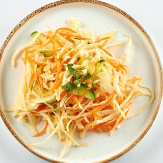 Салат зі свіжою капустою та огірком (150г)