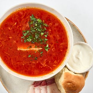 Борщ з пампушками (350г)