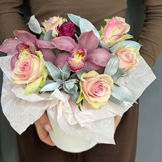 Композиція «Орхідеї та троянди»