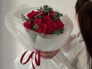 Букет «Такаці (9) та евкаліпт»