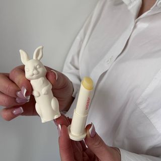 Бальзам для губ "Зайченя" молочний