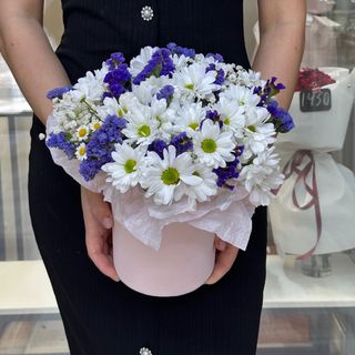 Композиція «Хризантема, статиця та гіпсофіла»