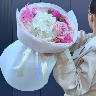 Букет "Гортензія біла (1), Пінк охара (1), Неріне (1), Місті (2)"