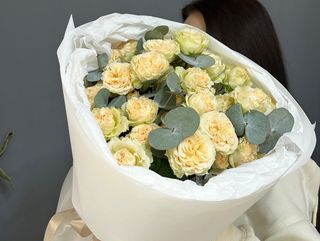 Букет «Джентл (9) та евкаліпт»