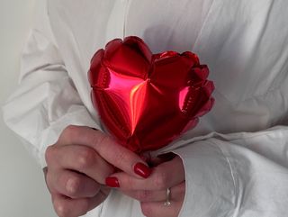 Серце фольговане червоне , (надуте повітрям) 10см