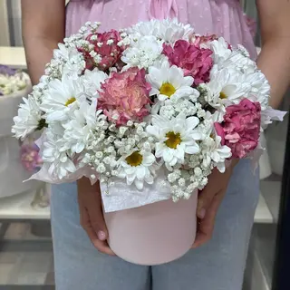 Композиція «Хризантема, діантуси , гіпсофіла»