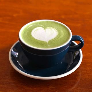 Матча на вівсяному молоці