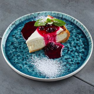Чизкейк з соусом (180г)