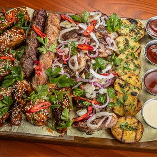 Велика дошка м'яса для компанії (1100г/160г)