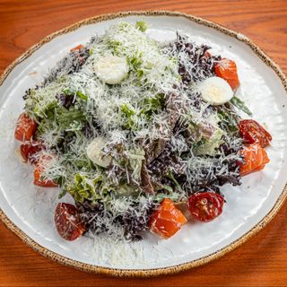 Салат "Цезар" з ніжним лососем власного посолу (250г)