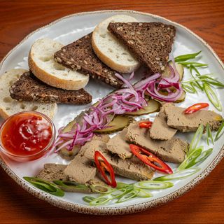 Паштет з курячої печінки та яловичини (100г/180г)