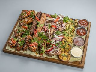 Велика дошка м'яса для компанії (1100г/160г)