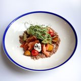 Салат з лососем нашого копчення 