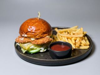 Бургер із куркою(250/150/50г)