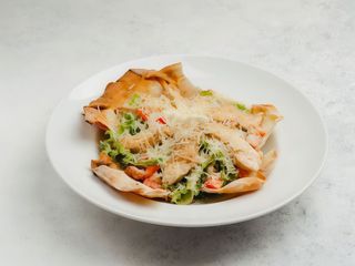 Салат Цезар з куркою (300г)