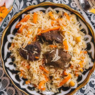 Плов з телятини із казана на вогні 450г + салат