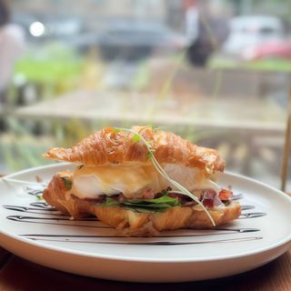 Круасан з беконом