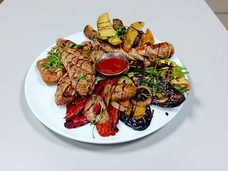 М'ясний комбо сет BBQ (830 гр)