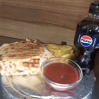 Комбо бургер в лаваші з телятиною