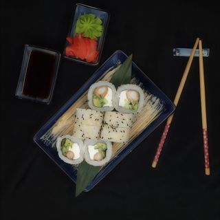 Філадельфія в кунжуті з креветкою (280г)