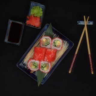 Каліфорнія в ікрі з лососем (290г)