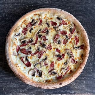 Піца Карпатська (520г)