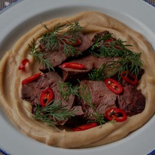 Яловиче серце з кремом пастернаку